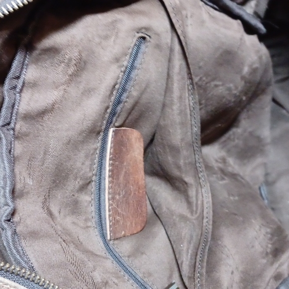 XL Distressed leather back pack. - Picture 5 of 7